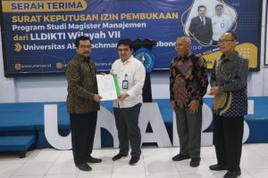 Serah Terima SK Program Studi Manajemen Program Magister